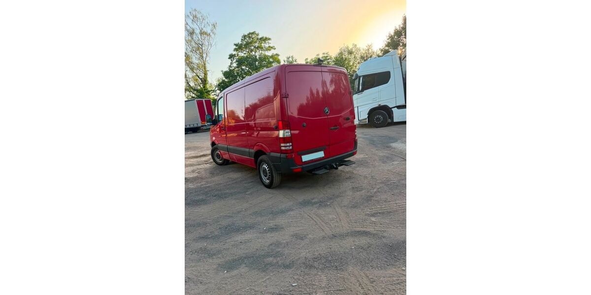 Mercedes-Benz Sprinter 275.000 km 9.900 &euro; Höhr-Grenzhausen 56203