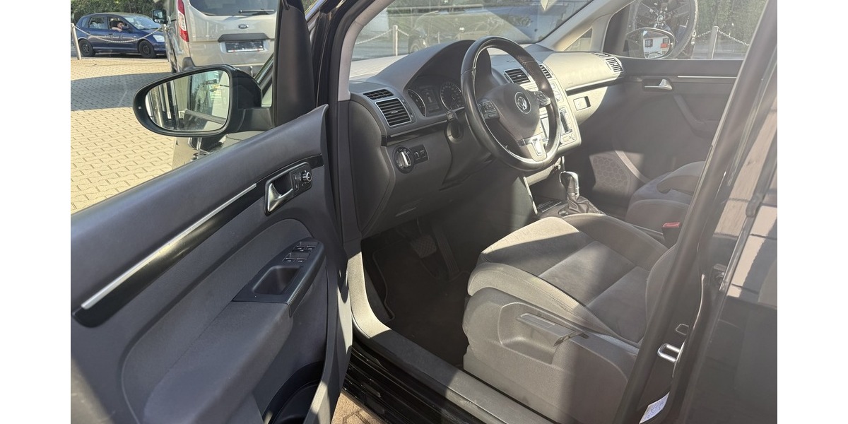 VW Touran Highline 113.000 km 6.990 &euro; Koblenz 56070