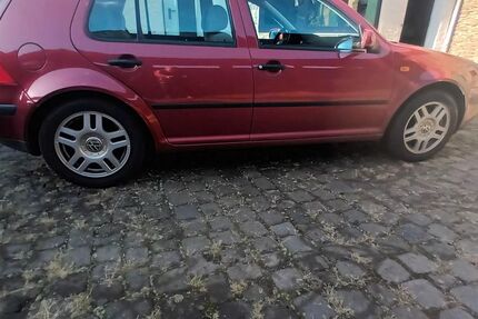 VW Golf 125.000 km 1.200 &euro; Wassenach 56653