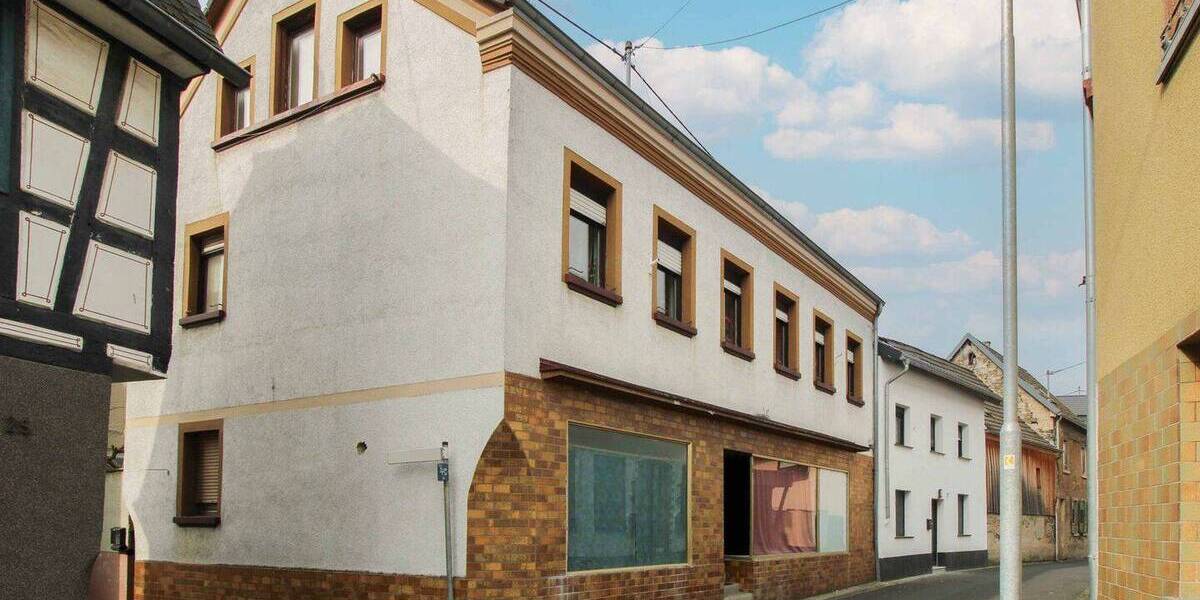 Mehrfamilienhaus, Wohnhaus Leutesdorf - 9 Zimmer, 308 m&sup2;, 360.000&euro; | Angebot:25999309