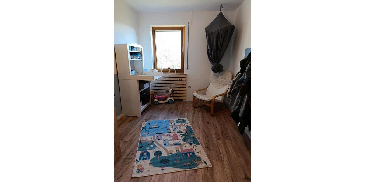 Einfamilienhaus Windhagen - 7 Zimmer, 180 m&sup2;, 1.600&euro; | Angebot:26523015