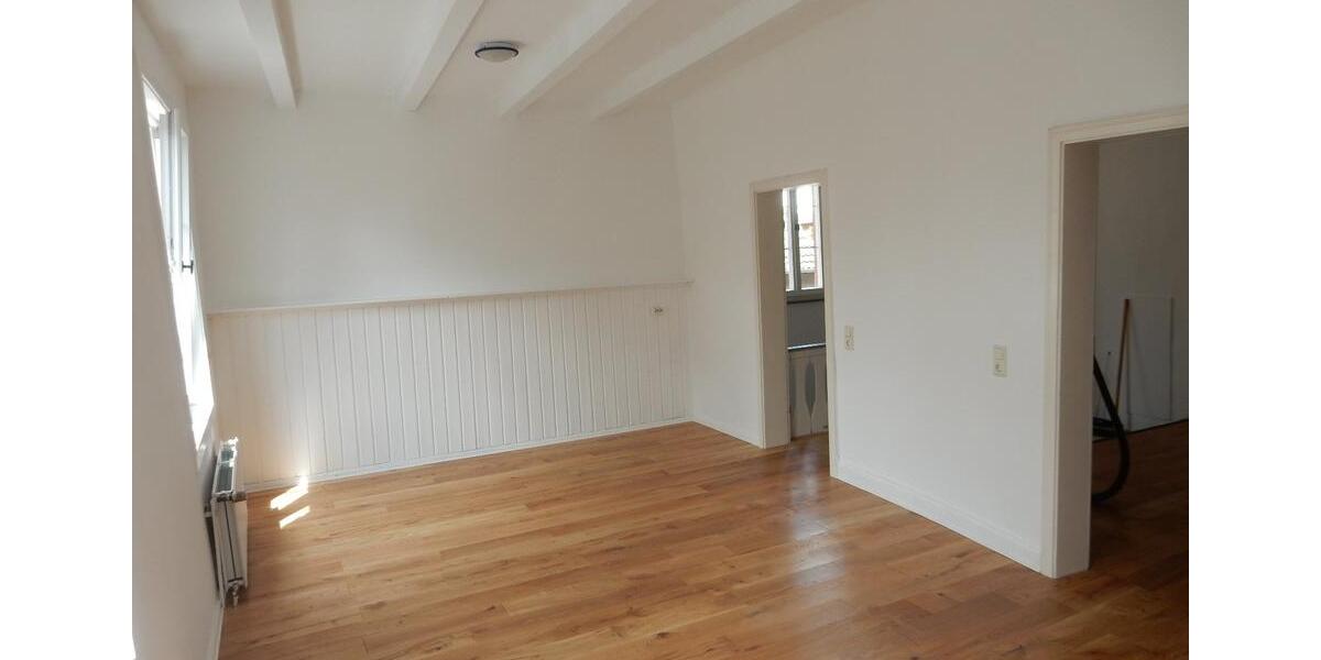 Mehrfamilienhaus, Wohnhaus Rheinbreitbach - 8 Zimmer, 403 m&sup2;, 697.000&euro; | Angebot:25852404