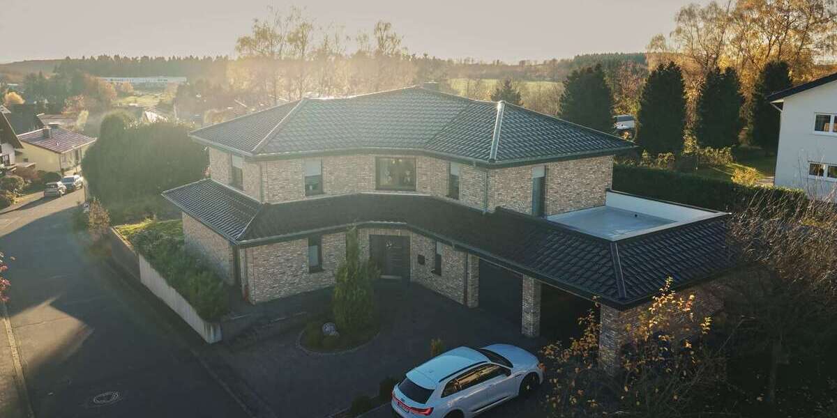 Einfamilienhaus Bonefeld - 6 Zimmer, 269 m&sup2;, 800.000&euro; | Angebot:25287488