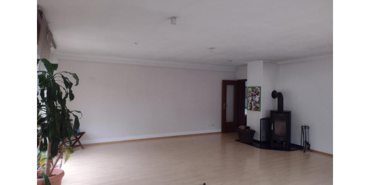 Etagenwohnung Linz am Rhein - 3 Zimmer, 92 m&sup2;, 990&euro; | Angebot:26109608