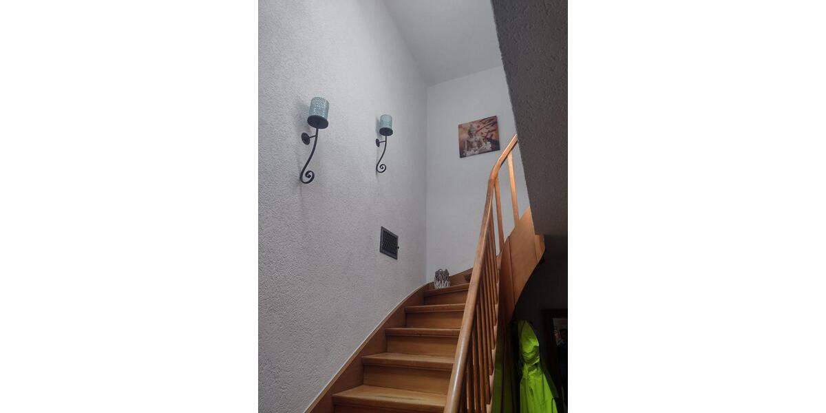 Etagenwohnung Bad Honnef - 3 Zimmer, 92 m&sup2;, 990&euro; | Angebot:25404241