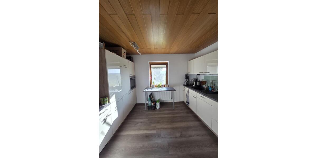 Etagenwohnung Steimel - 5 Zimmer, 120 m&sup2;, 900&euro; | Angebot:25483150