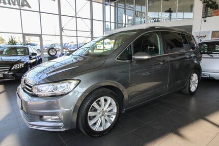 VW Touran 131.500 km 17.499 &euro; Lahnstein 56112