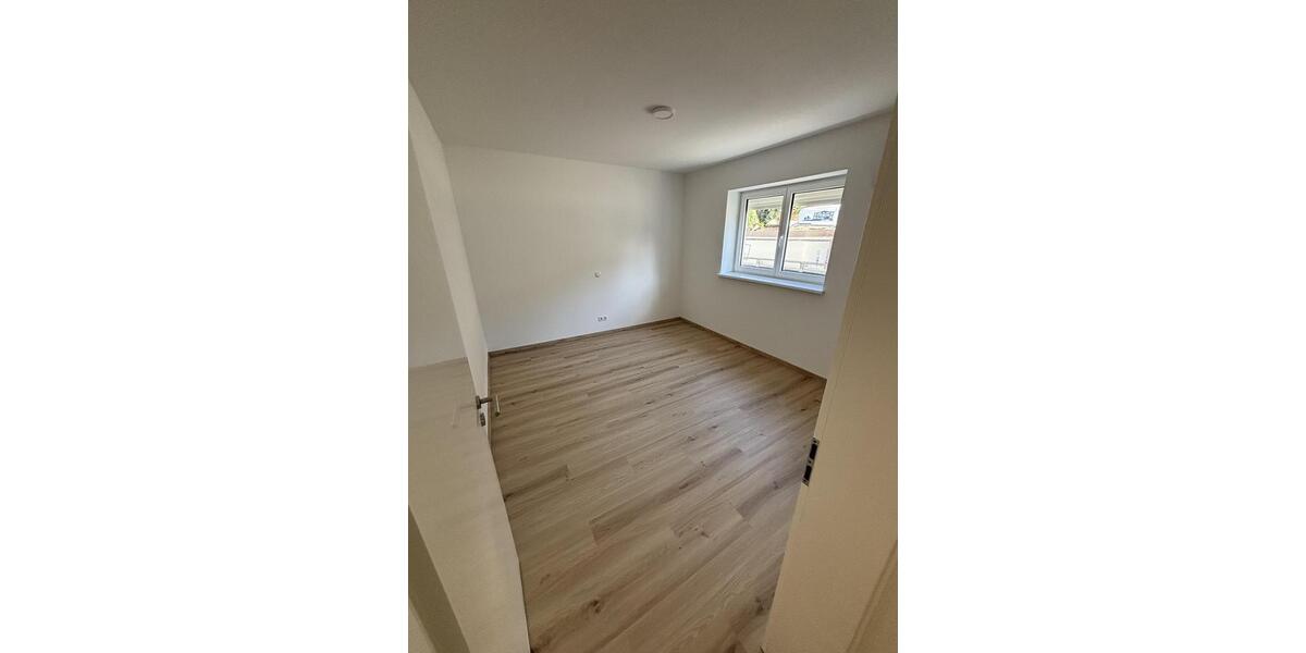 Etagenwohnung Urmitz - 3 Zimmer, 76 m&sup2;, 1.250&euro; | Angebot:23837933