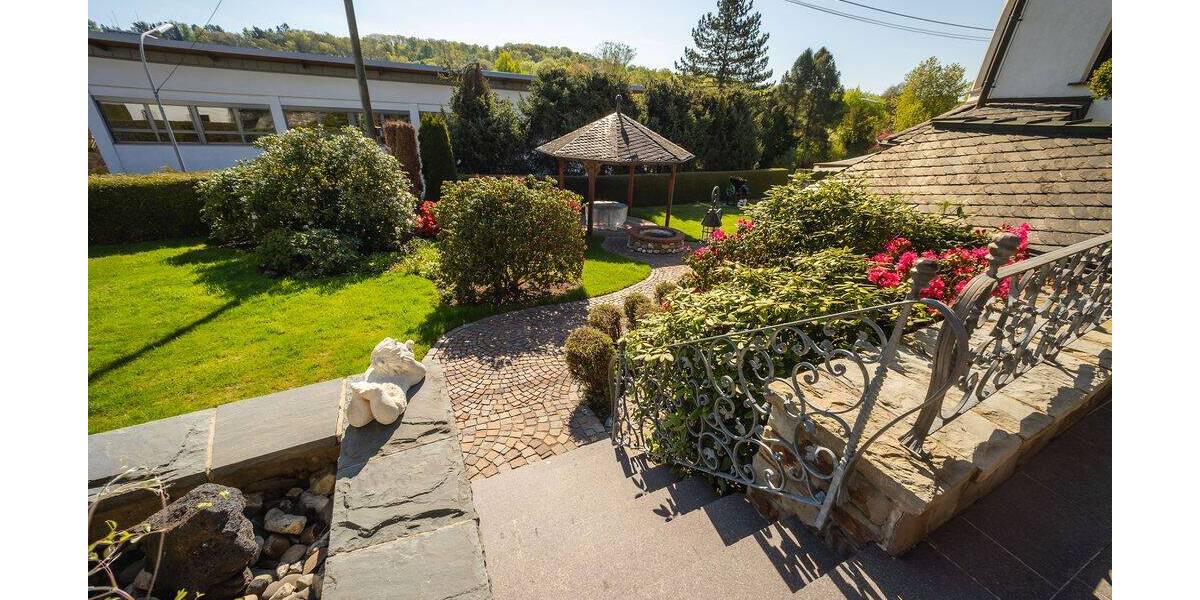 Einfamilienhaus Raubach - 8 Zimmer, 262 m&sup2;, 995.000&euro; | Angebot:25845622