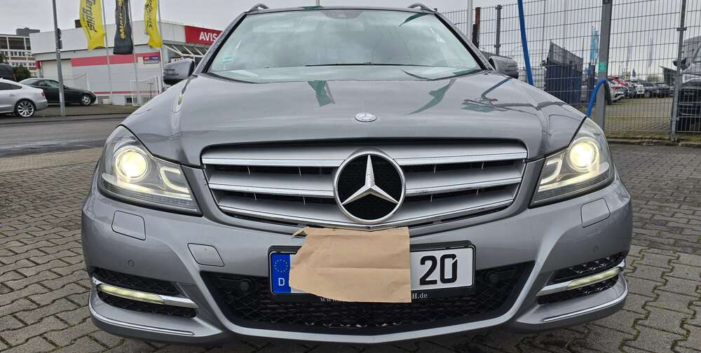 Mercedes-Benz 220 192.000 km 7.850 &euro; Koblenz, Stadt 56070