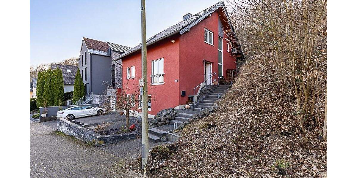 Einfamilienhaus Bad Neuenahr-Ahrweiler Lohrsdorf - 7 Zimmer, 185 m&sup2;, 595.000&euro; | Angebot:25739721