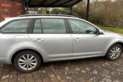 Skoda Octavia 93.000 km 11.500 &euro; Trimbs 56754