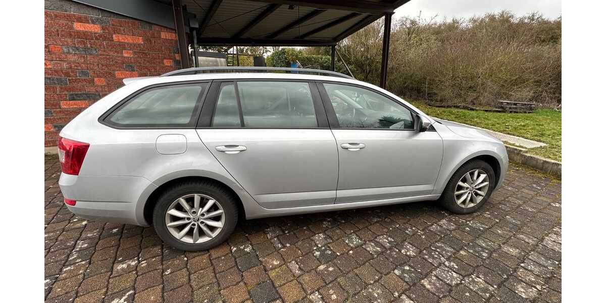 Skoda Octavia 93.000 km 11.500 &euro; Trimbs 56754