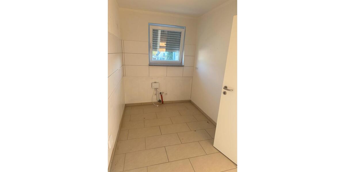 Dachgeschoßwohnung Koblenz Karthause - 3 Zimmer, 140 m&sup2;, 850&euro; | Angebot:24674540