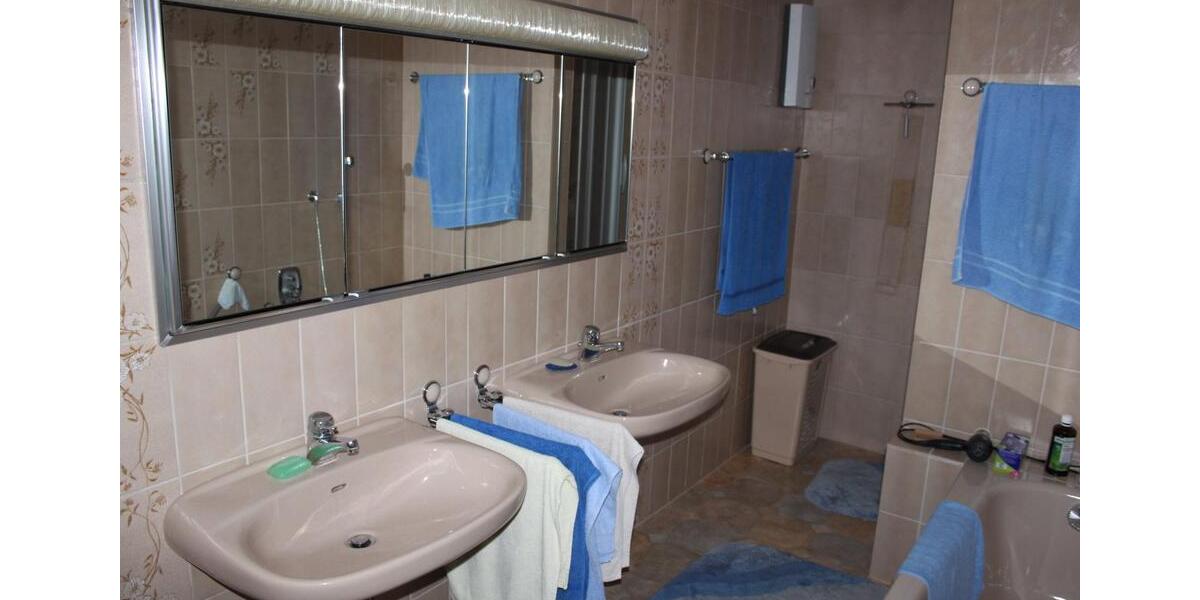 Doppelhaushälfte Montabaur - 6 Zimmer, 146 m&sup2;, 370.000&euro; | Angebot:25981881