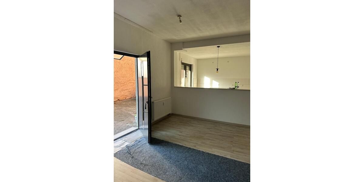 Erdgeschoßwohnung Urmitz - 3 Zimmer, 90 m&sup2;, 700&euro; | Angebot:25271367