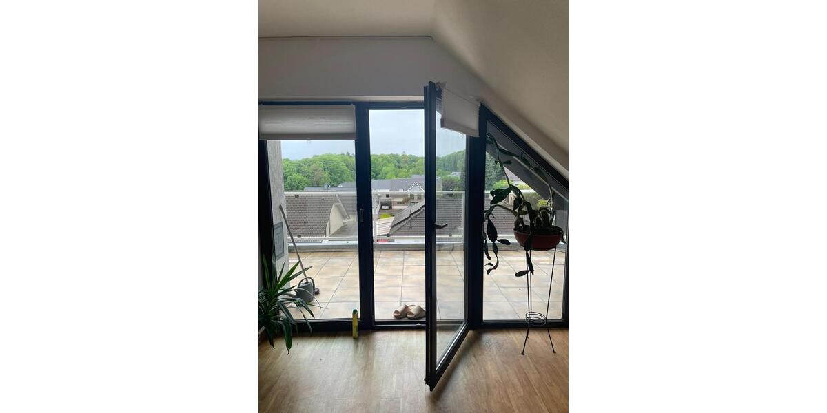 Dachgeschoßwohnung Bendorf - 3 Zimmer, 83 m&sup2;, 725&euro; | Angebot:26656285