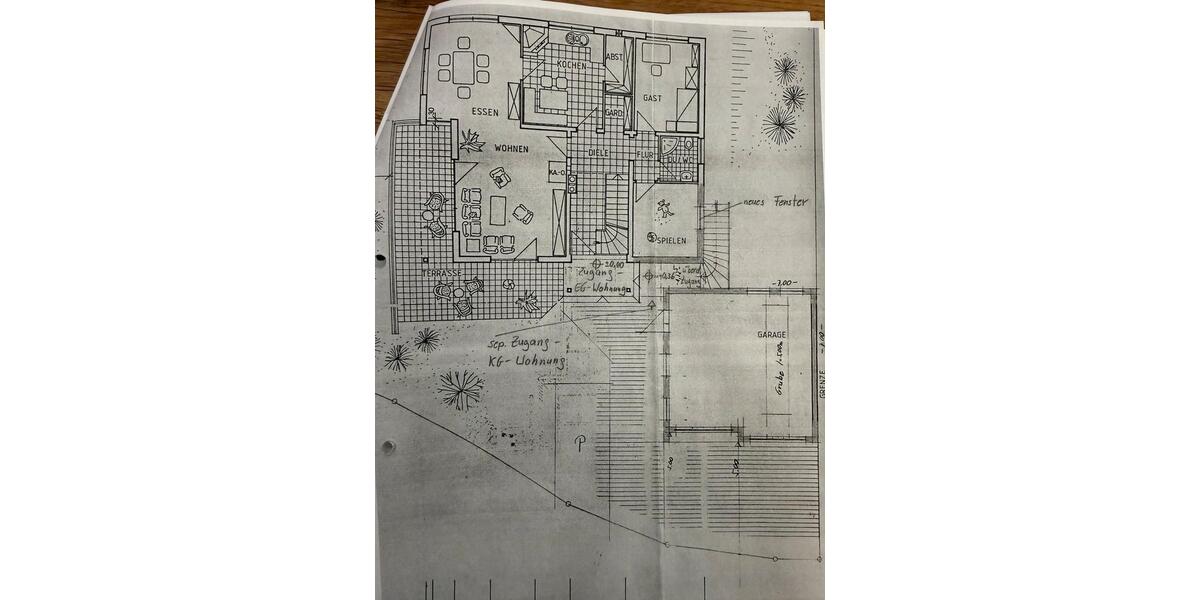 Etagenwohnung Straßenhaus - 8 Zimmer, 175 m&sup2;, 1.600&euro; | Angebot:25521219