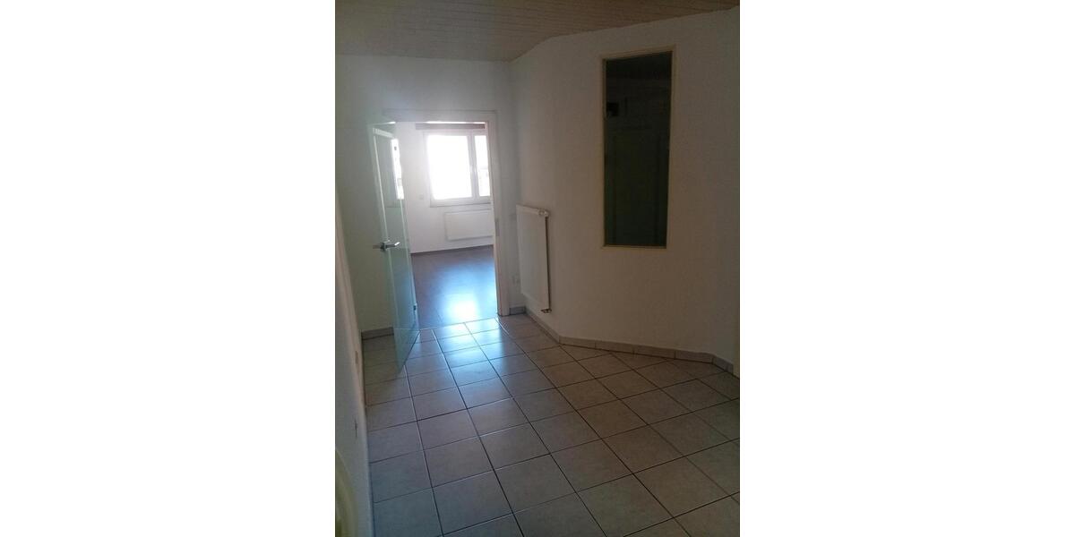Erdgeschoßwohnung Nauort - 3 Zimmer, 90 m&sup2;, 500&euro; | Angebot:26688025