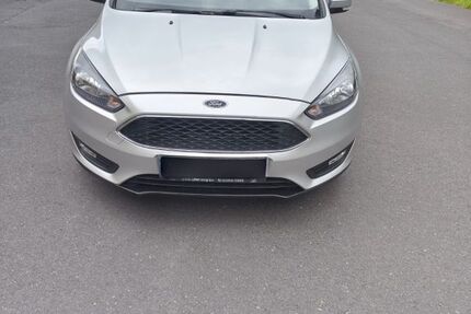 Ford Focus 217.900 km 4.999 &euro; Buchholz 53567