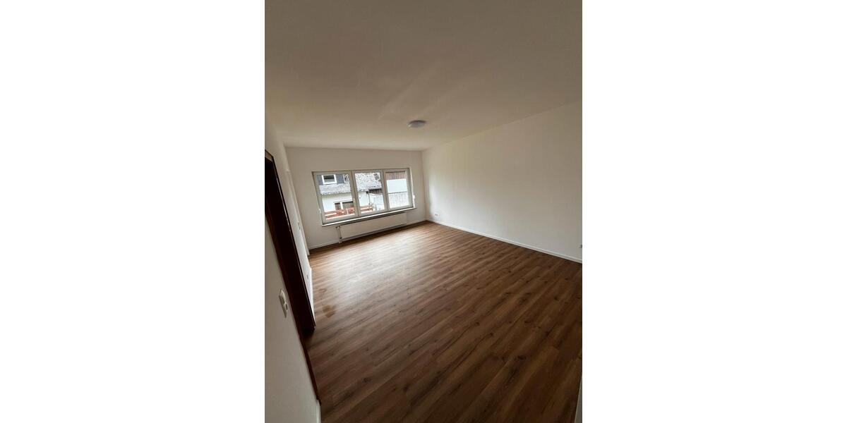 Erdgeschoßwohnung Kleinmaischeid - 4 Zimmer, 1 m&sup2;, 1.100&euro; | Angebot:26660701