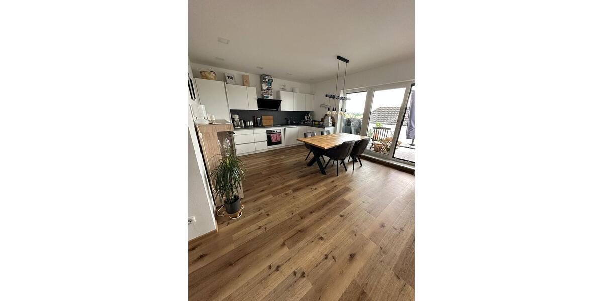 Dachgeschoßwohnung Kleinmaischeid - 4 Zimmer, 131 m&sup2;, 1.280&euro; | Angebot:25961988
