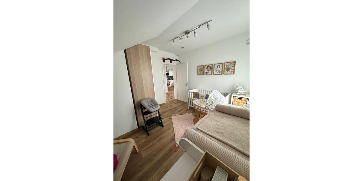 Dachgeschoßwohnung Kleinmaischeid - 4 Zimmer, 131 m&sup2;, 1.280&euro; | Angebot:25961988
