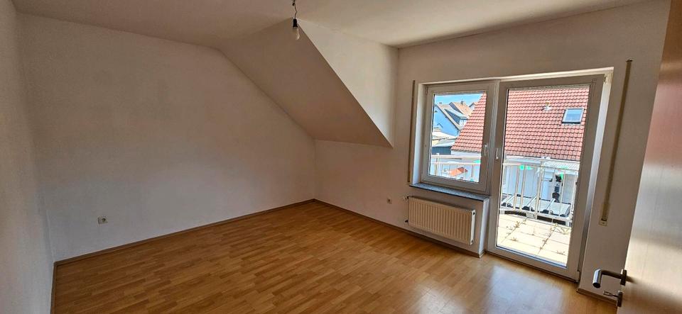 Dachgeschoßwohnung Mülheim-Kärlich Kärlich - 5 Zimmer, 105 m&sup2;, 1.000&euro; | Angebot:25419319