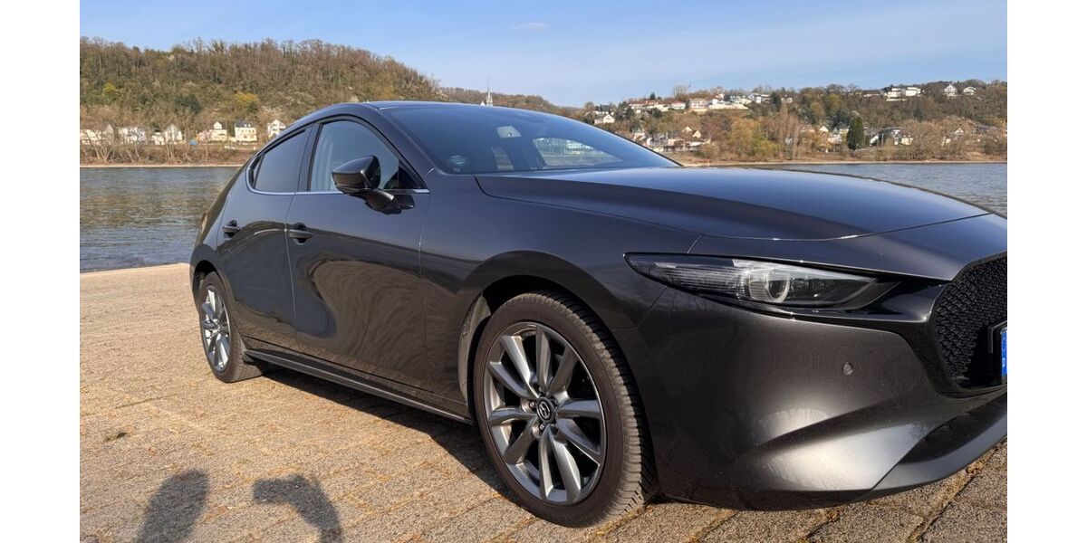 Mazda 3 38.000 km 21.999 &euro; Remagen 53424