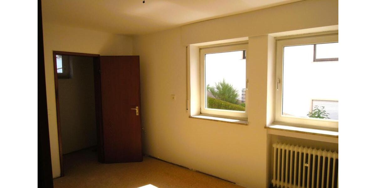 Etagenwohnung Montabaur - 2.5 Zimmer, 83 m&sup2;, 780&euro; | Angebot:23270060