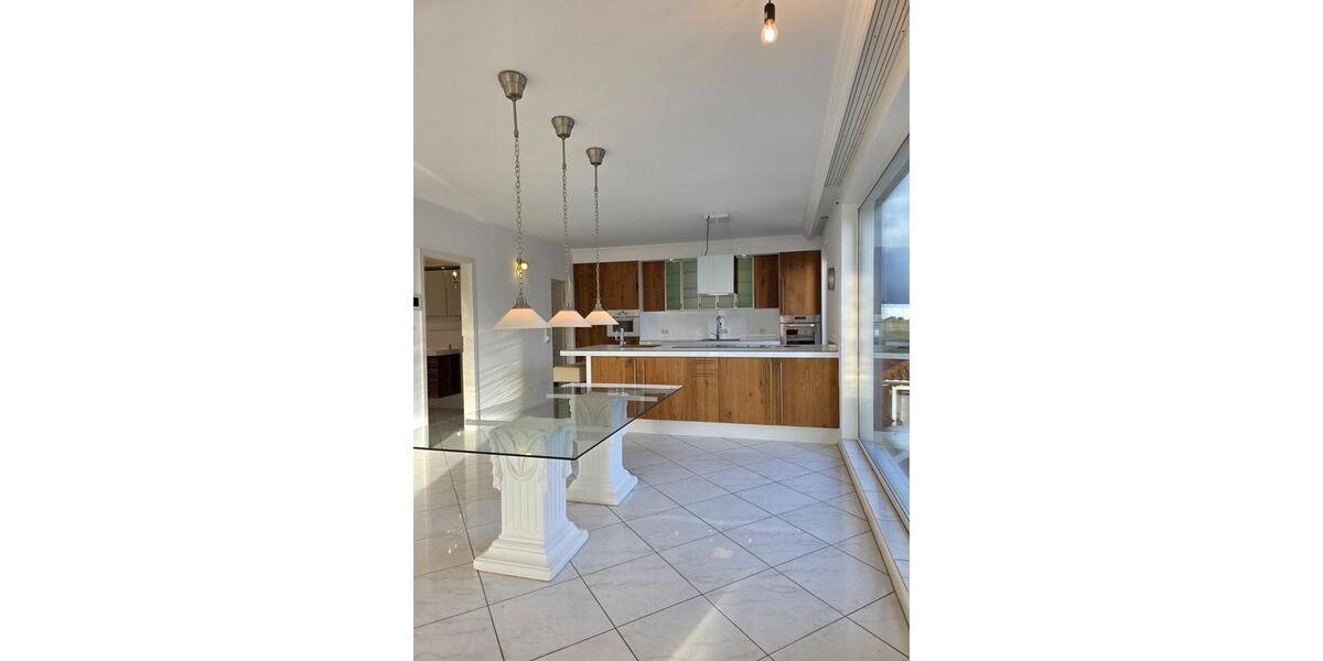 Etagenwohnung Dierdorf - 4 Zimmer, 214 m&sup2;, 1.550&euro; | Angebot:25497965