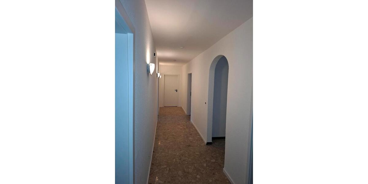 Erdgeschoßwohnung Mayen - 4 Zimmer, 135 m&sup2;, 1.100&euro; | Angebot:25923769
