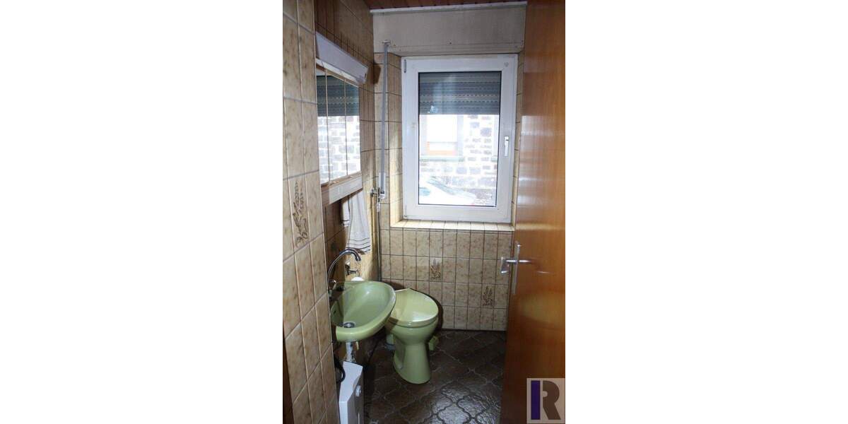 Einfamilienhaus Andernach Eich - 5 Zimmer, 137 m&sup2;, 175.000&euro; | Angebot:25695145