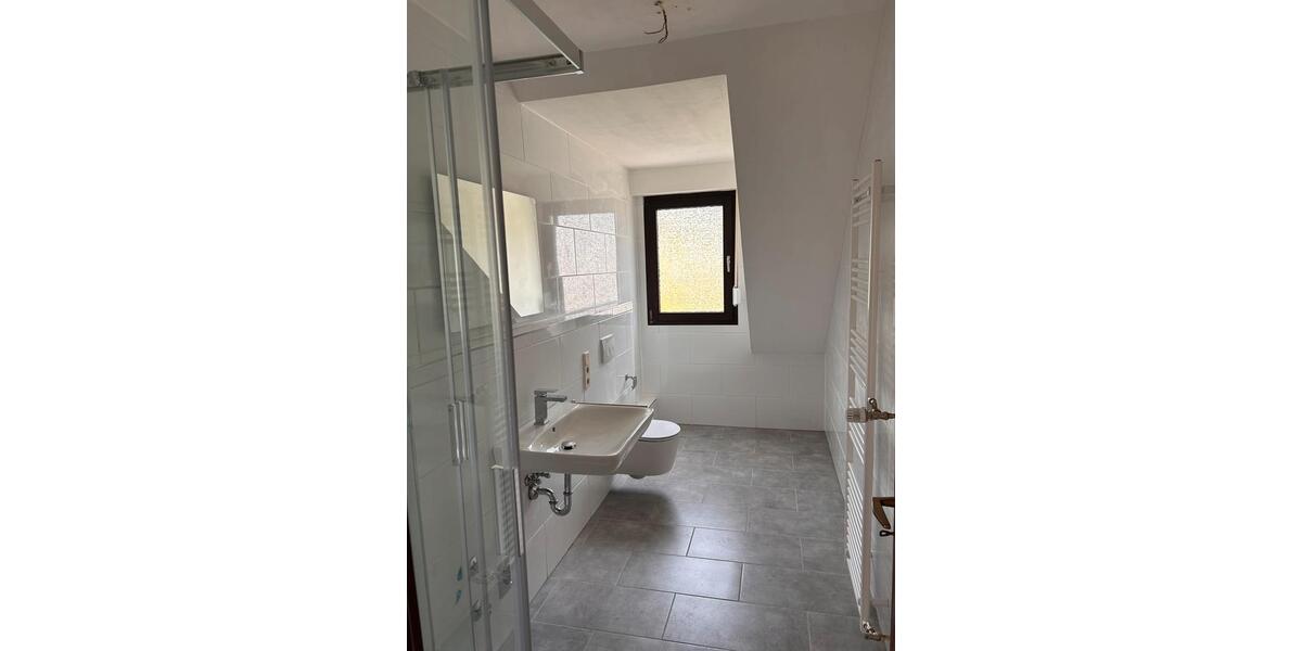 Etagenwohnung Unkel - 3 Zimmer, 95 m&sup2;, 1.300&euro; | Angebot:26585090