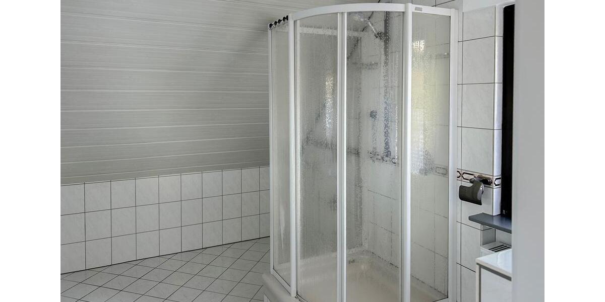 Etagenwohnung Steimel - 5 Zimmer, 158 m&sup2;, 1.100&euro; | Angebot:25269230