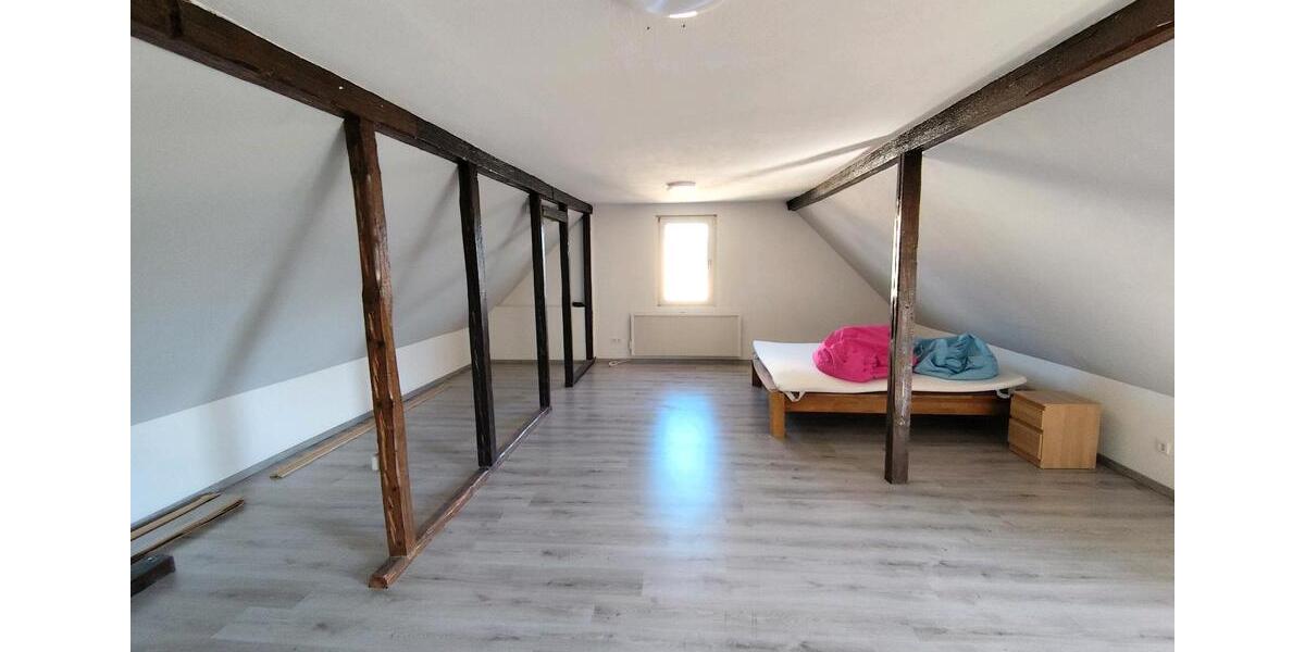 Etagenwohnung Urmitz - 7 Zimmer, 160 m&sup2;, 280.000&euro; | Angebot:26709840