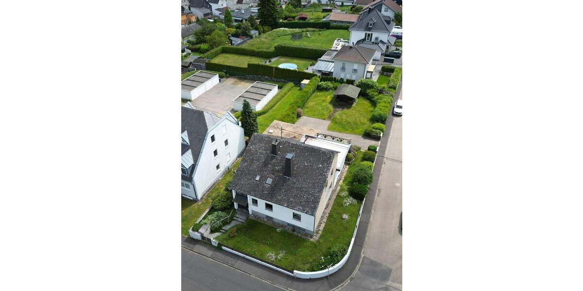 Einfamilienhaus Ransbach-Baumbach Baumbach - 7 Zimmer, 200 m&sup2;, 335.000&euro; | Angebot:25745768