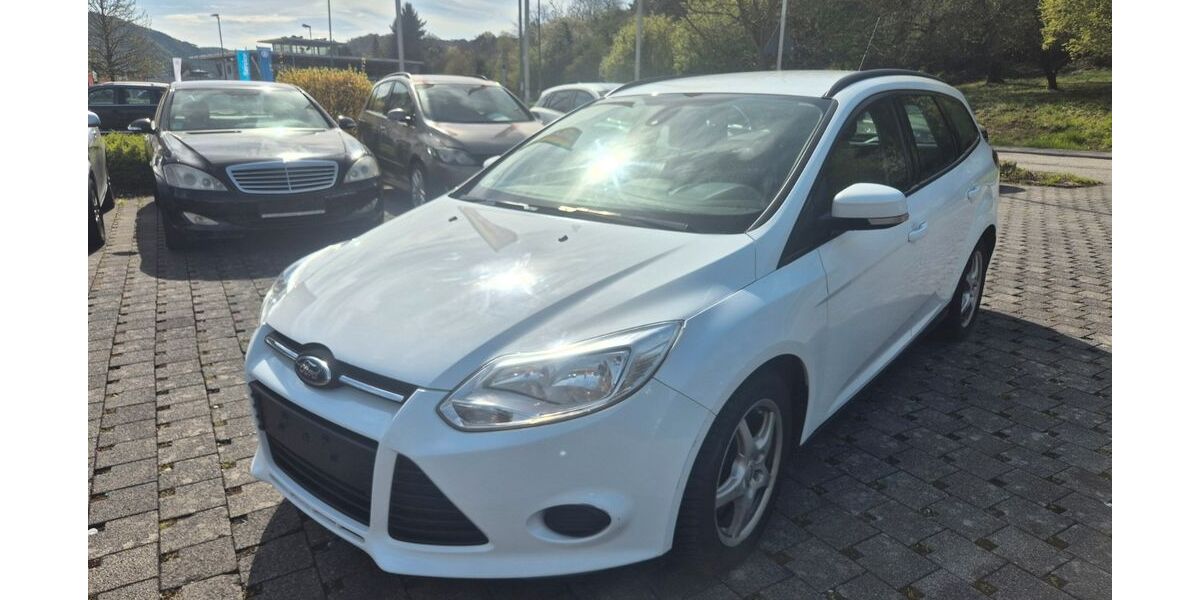 Ford Focus 272.000 km 2.590 &euro; Boppard/Bad Salzig 56154