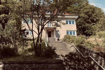 Haus Mayen - 10 Zimmer, 240 m&sup2;, 2.800&euro; | Angebot:27620035