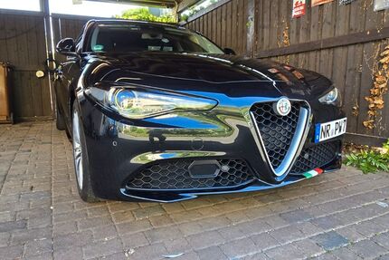 Alfa Romeo Giulia 80.000 km 19.999 &euro; Unkel 53572