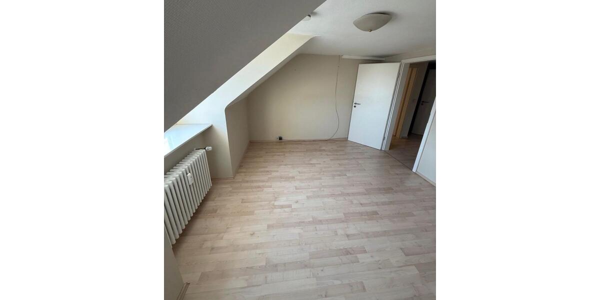 Dachgeschoßwohnung Koblenz - 4 Zimmer, 105 m&sup2;, 1.300&euro; | Angebot:25918961