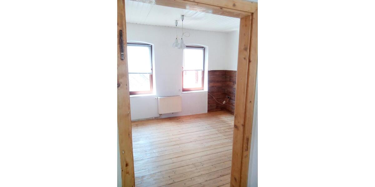 Etagenwohnung Dierdorf - 3 Zimmer, 100 m&sup2;, 550&euro; | Angebot:26030657