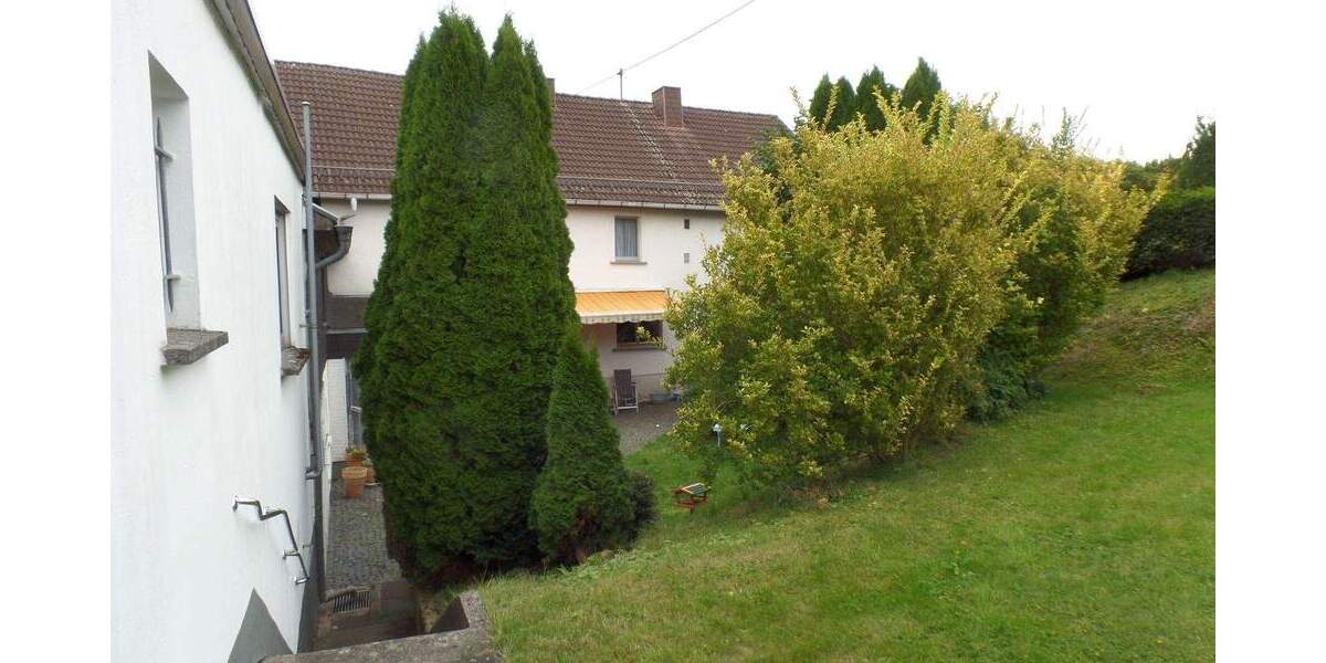 Einfamilienhaus Oberdreis - 1 Zimmer, 242 m&sup2;, 235.000&euro; | Angebot:25732785