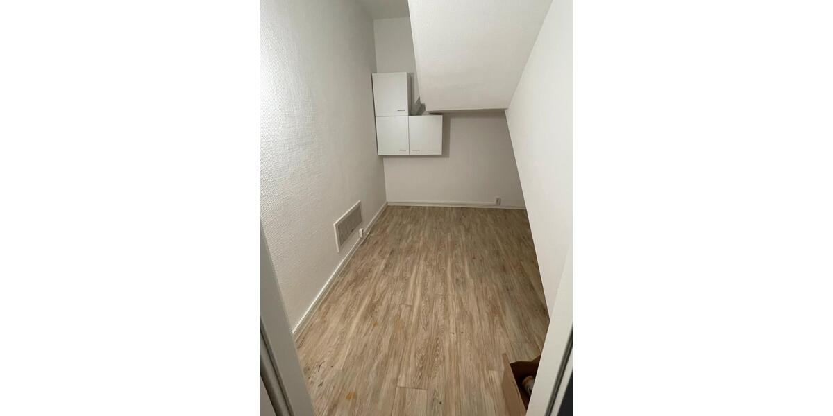 Erdgeschoßwohnung Sinzig - 4 Zimmer, 135 m&sup2;, 1.330&euro; | Angebot:25838878