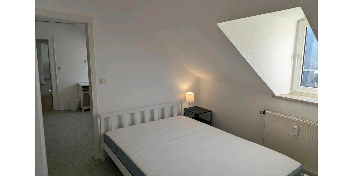 Dachgeschoßwohnung Neuwied - 3 Zimmer, 90 m&sup2;, 1.050&euro; | Angebot:25851207