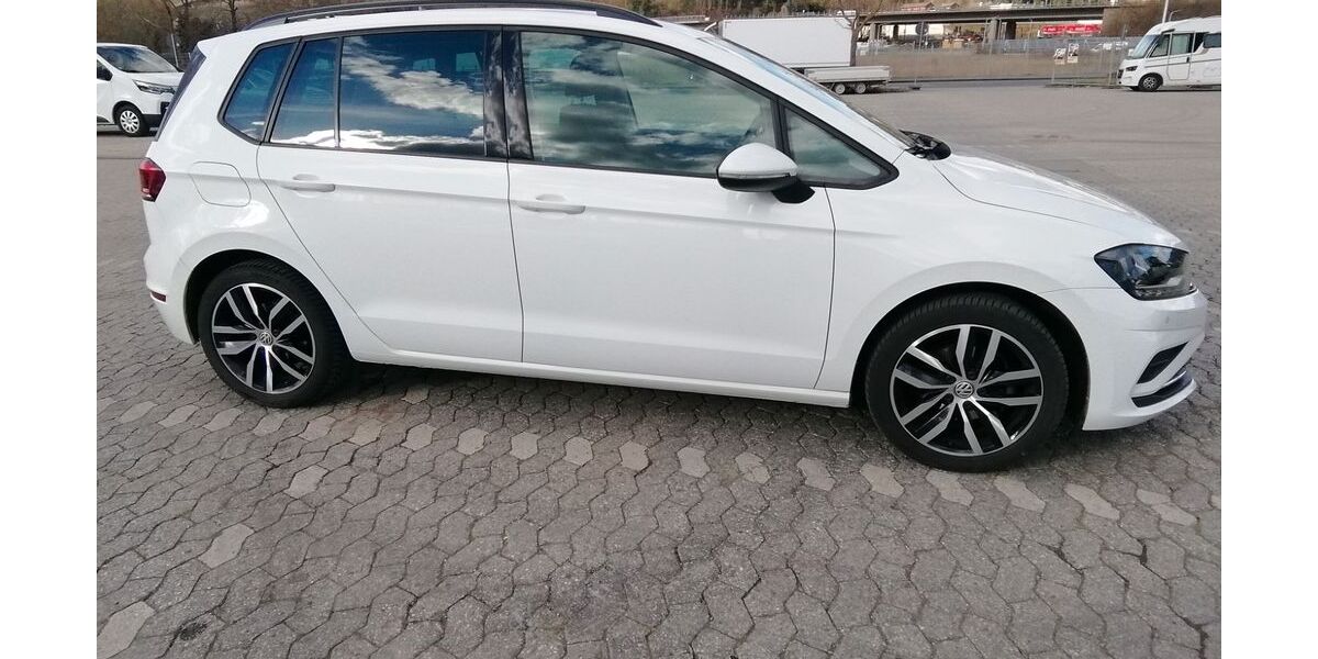 VW Golf Sportsvan 53.900 km 14.700 &euro; Bad Neuenahr-Ahrweiler 53474
