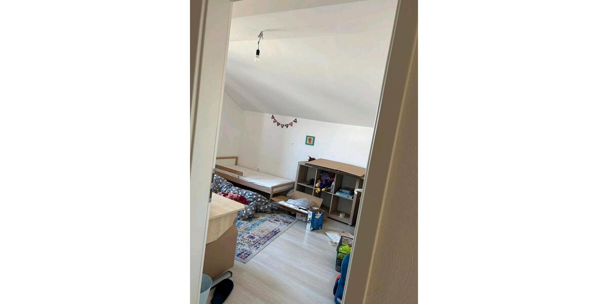 Dachgeschoßwohnung Koblenz Bubenheim - 3 Zimmer, 93 m&sup2;, 1.250&euro; | Angebot:26427712