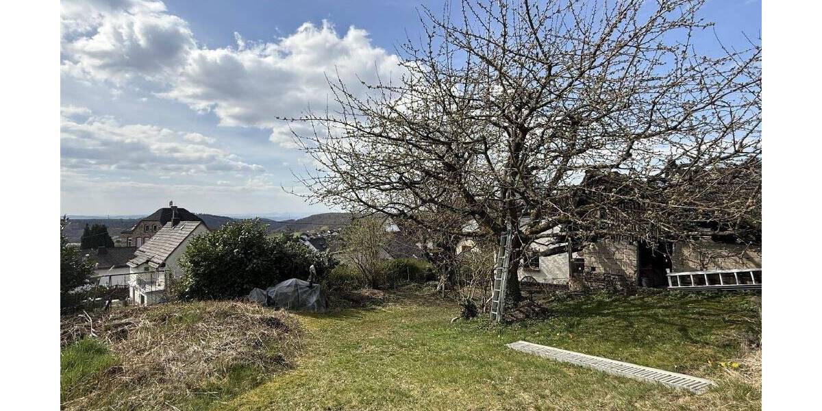 Mehrfamilienhaus, Wohnhaus Hillscheid - 6 Zimmer, 144 m&sup2;, 219.000&euro; | Angebot:25708347