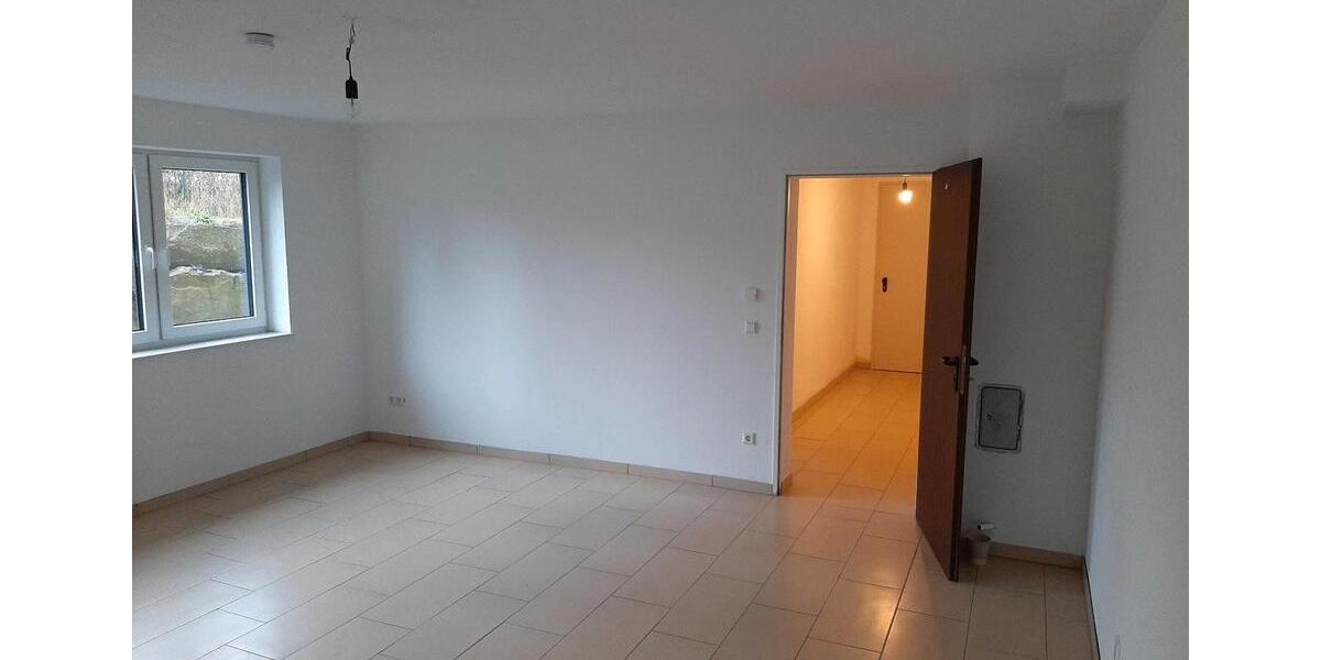 Etagenwohnung Welling - 2 Zimmer, 80 m&sup2;, 550&euro; | Angebot:25875230