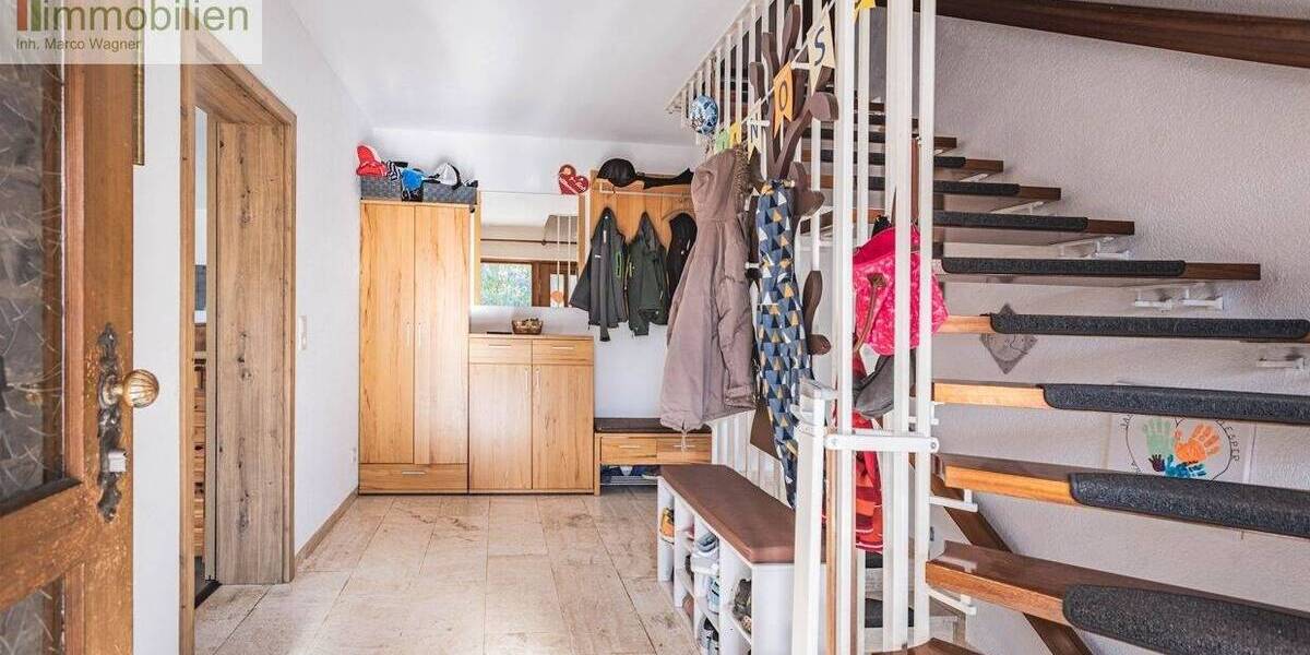 Einfamilienhaus Breitscheid - 9 Zimmer, 200 m&sup2;, 449.000&euro; | Angebot:25744964